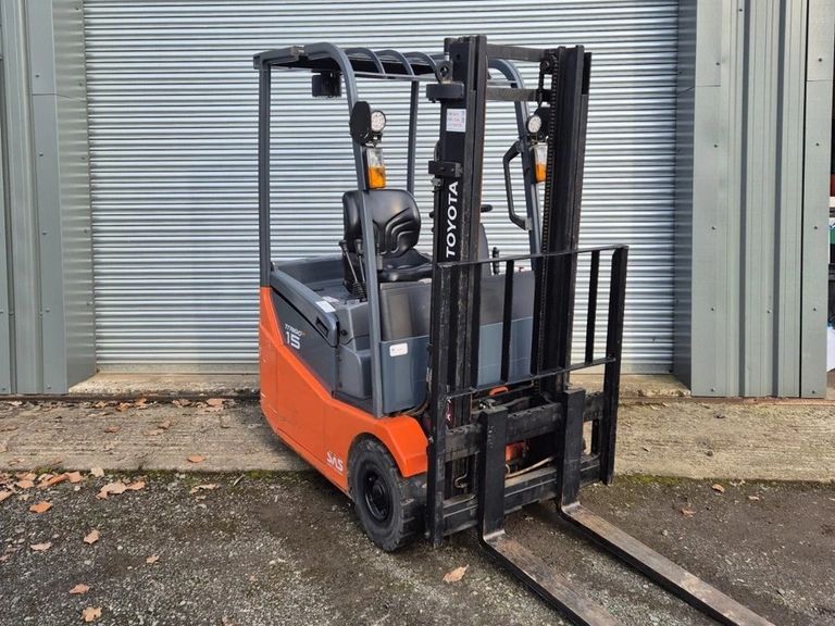 2010 Forklift/Fork lift/Forklift Truck Forktruck Toyota 3 Wheeled Electric 1.5T
